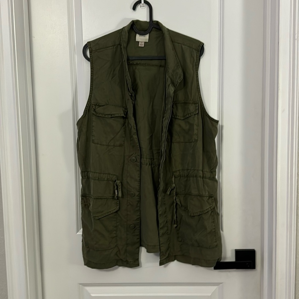 Green utility style vest